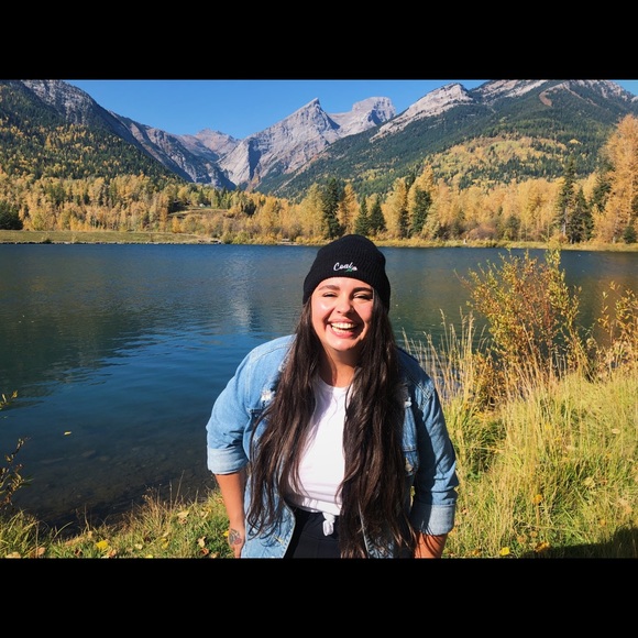 Meet your Posher, Mackenzie - Picture 5 of 10